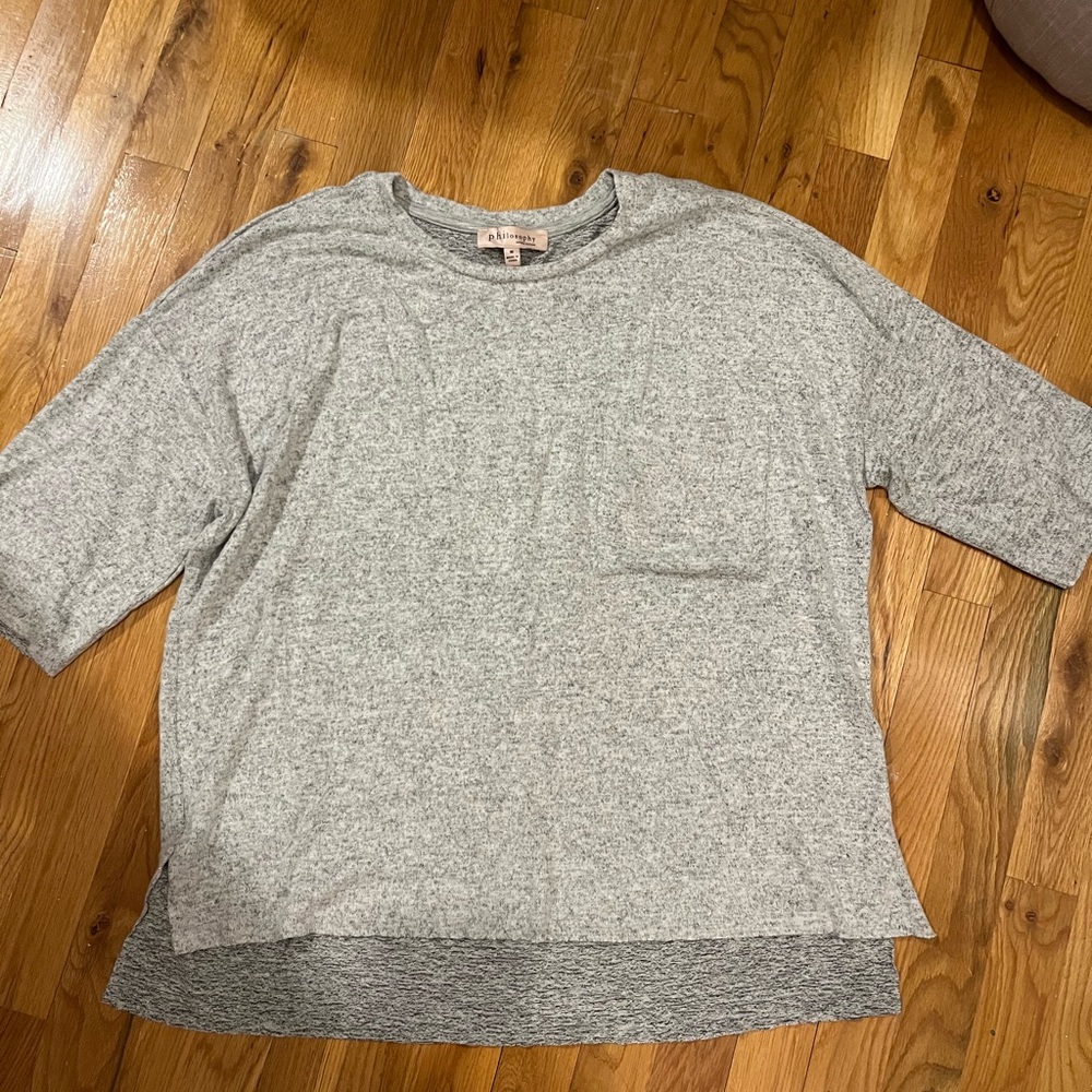 PHILOSOPHY Gray Short Sleeve Top